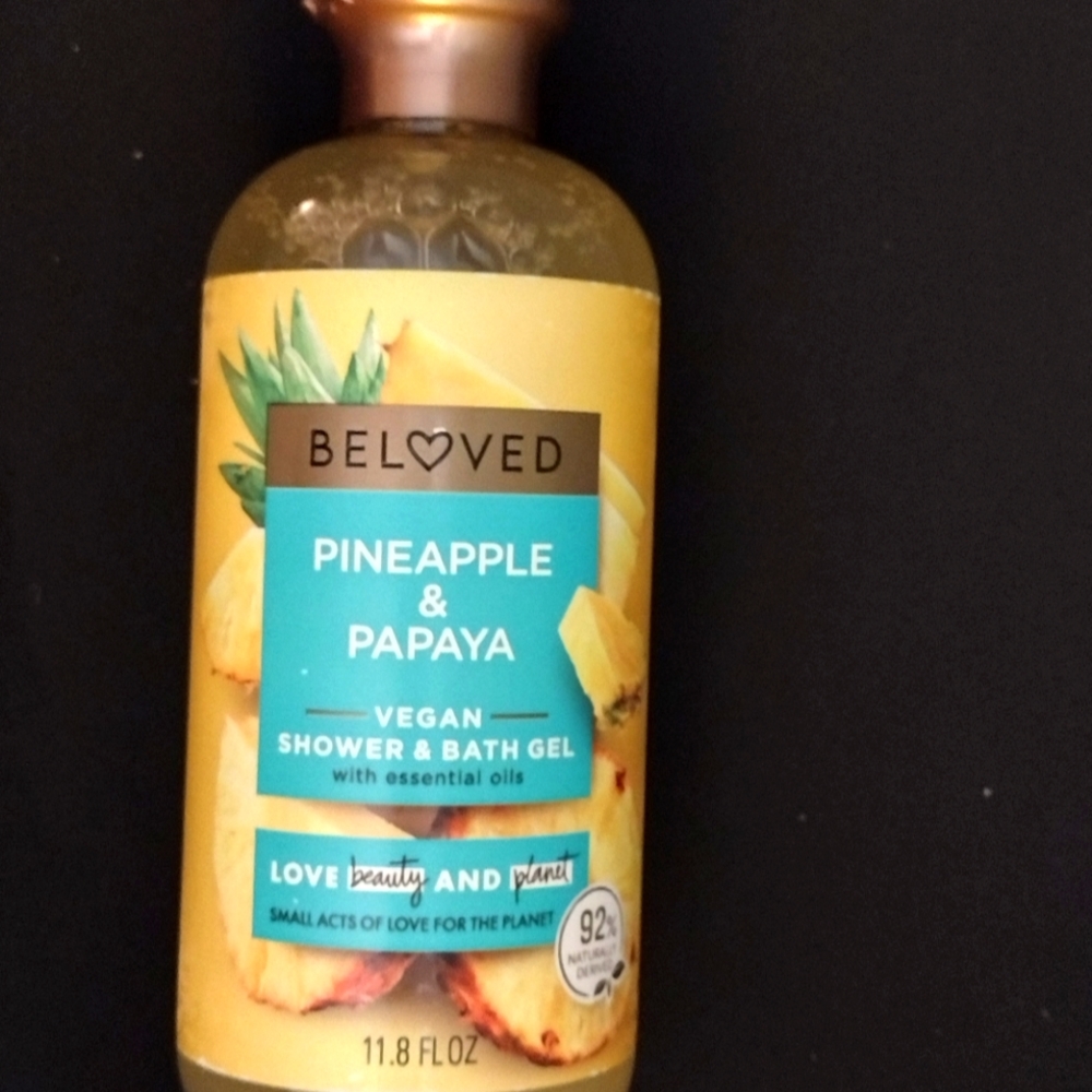 Beloved papaya and pineapple body wash